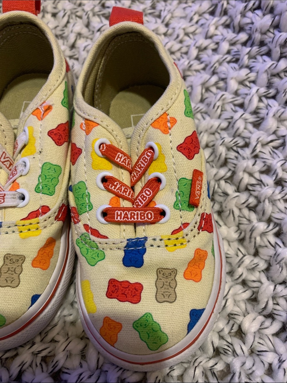 🐻 Vans Kids Cream Slip-On Sneakers with Multi-Color HARIBO Gummy Bear Print - Picture 2 of 6